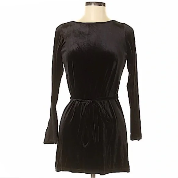 Vock Black Velvet Tie Waist Dress🖤🖤🖤 - Picture 3 of 8